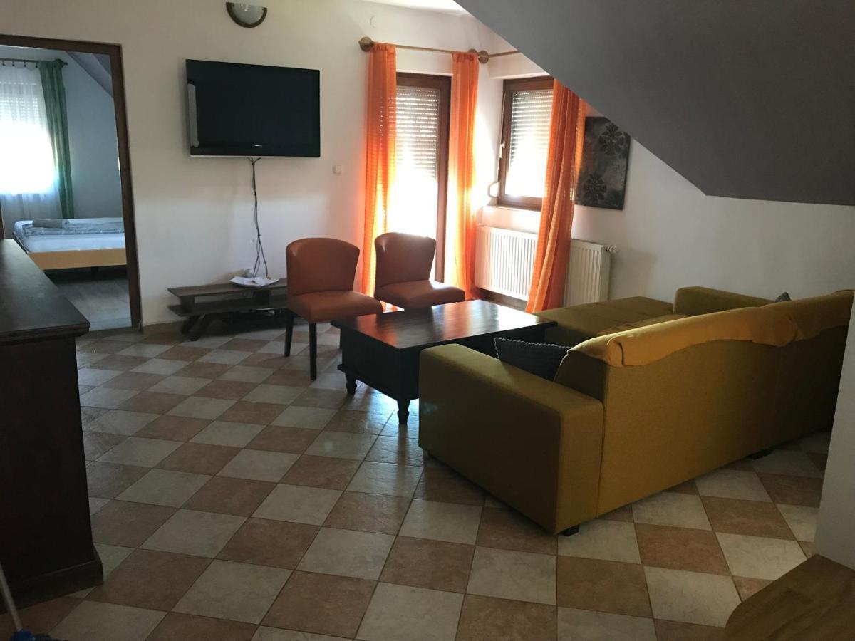 Marta Apartman Balatonalmádi المظهر الخارجي الصورة